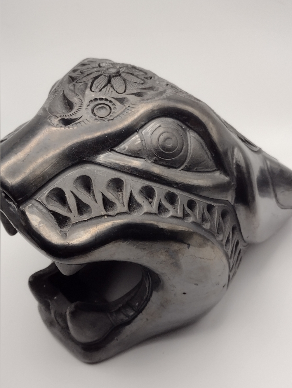Ceramic Jaguar Head With Dark Metallic Finish - Picture 4 of 5